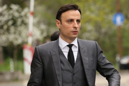 Dimitar Berbatov makes Premier League Match Week Three Prediction, including Chelsea vs Luton, Newcastle United vs Liverpool, and More.