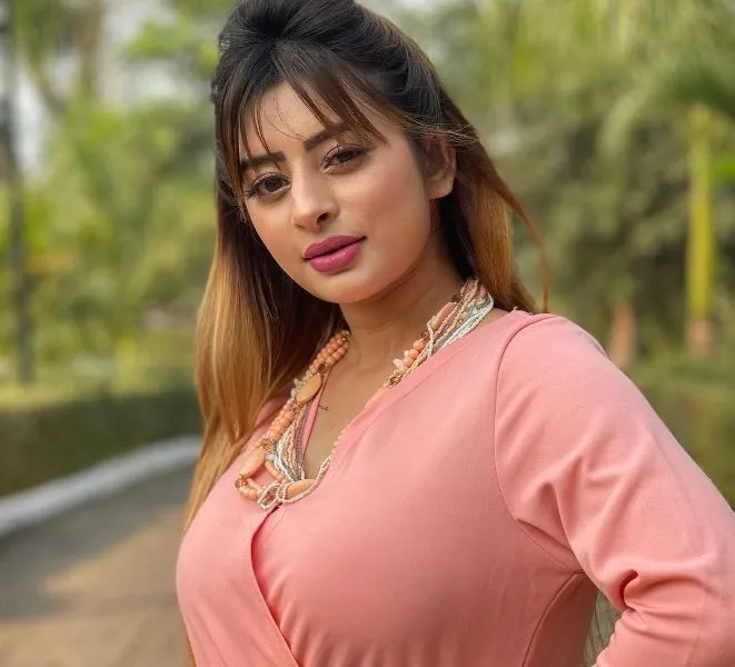 Ankita Dave's Wiki, Bio, Net Worth, Husband, Family Background, Photos, Measurement, And More.