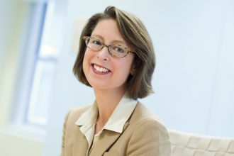 Abigail Johnson Wiki, Net Worth, Spouse, Family Background, Hot Photos, Measurement, And More.