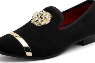 Versatile Elegance: Discover the Benefits of Wearing Classic Loafers