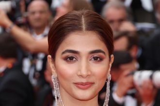 Pooja Hegde's Wiki, Net Worth, Spouse, Family Background, Hot Photos, Measurement, And More.