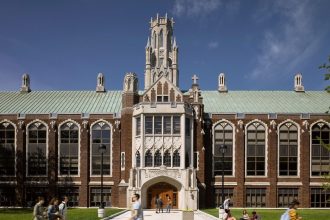 How to get a Scholarship at the University of Windsor