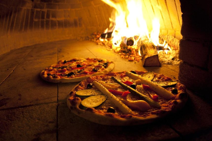 Having your own pizza oven brings you countless benefits. If you're a fan of delicious pizzas - use our guide and build your own perfect outdoor oven!