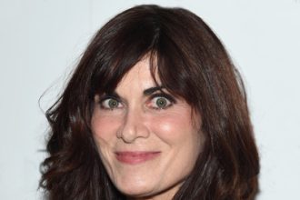 Phoebe Gloeckner biography