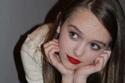 Lily Robertson bio