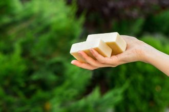Top 5 Reasons Why Waterless, Solid Cosmetic Products are Rising in Popularity