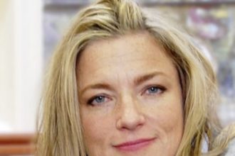 Angela Dohrmann biography