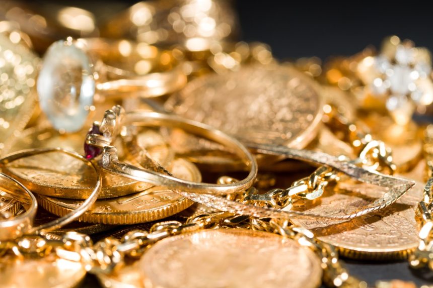 Gleaming Craftsmanship: Exploring the Significance of 24-Carat Gold in Jewelry Making