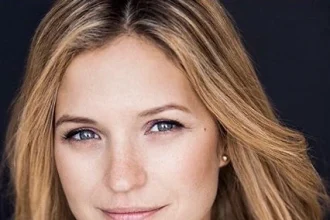 Vanessa Ray Bio