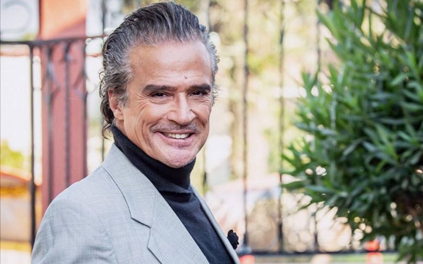 René Casados biography