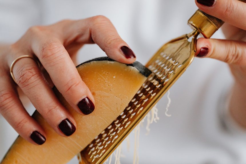 How Many Liters of Milk must be used for a Wheel of Grana Padano?