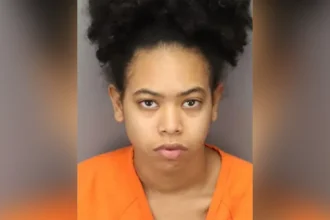 Florida woman accused of hitting boyfriend multiple times with Christmas tree