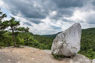 Hiking Woman Dies