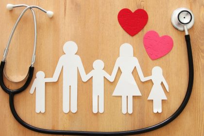 How do you Choose a Mediclaim Policy for Parents in India? Key Factors to Consider