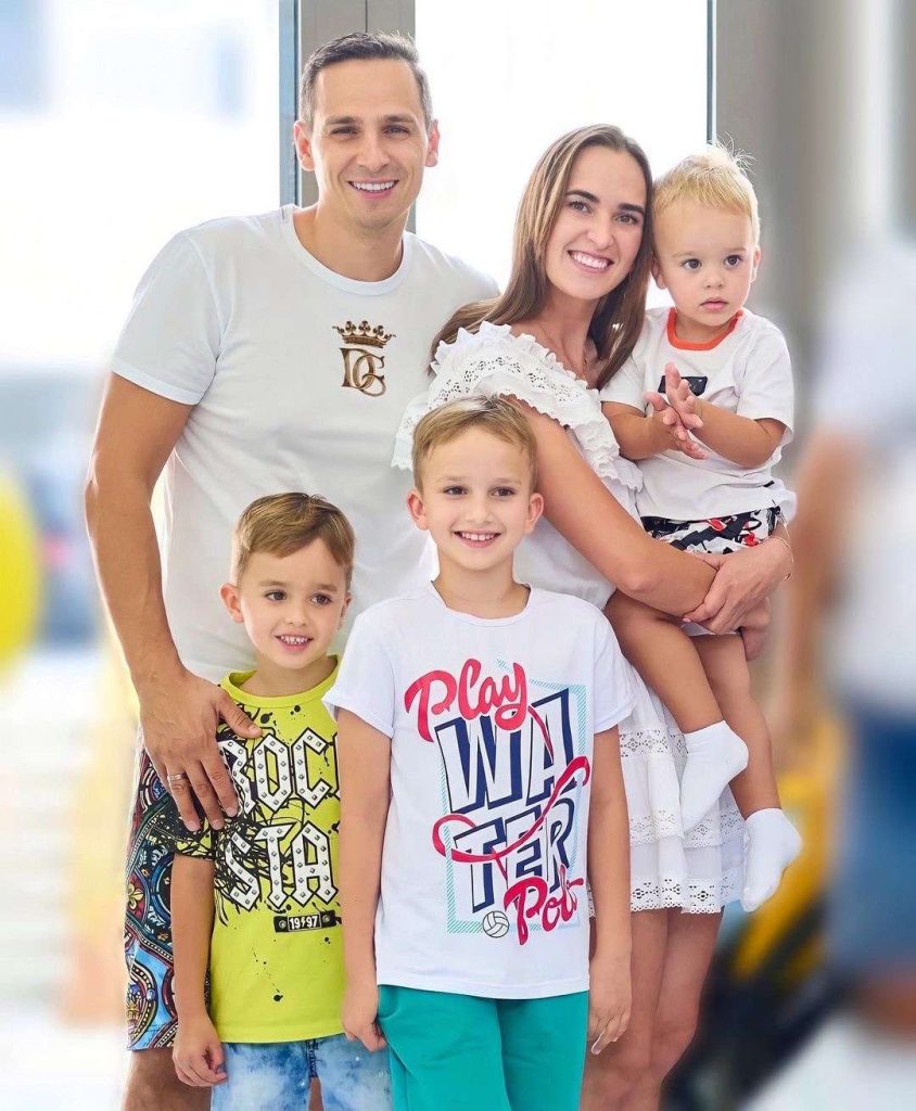 Vlad and Niki and their family