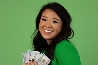 Vivian Tu wiki, net worth, age, career, and more