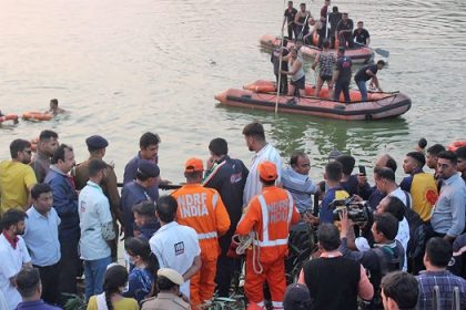 Indian teachers and students dead after boat capsized in the Harni Lake: report