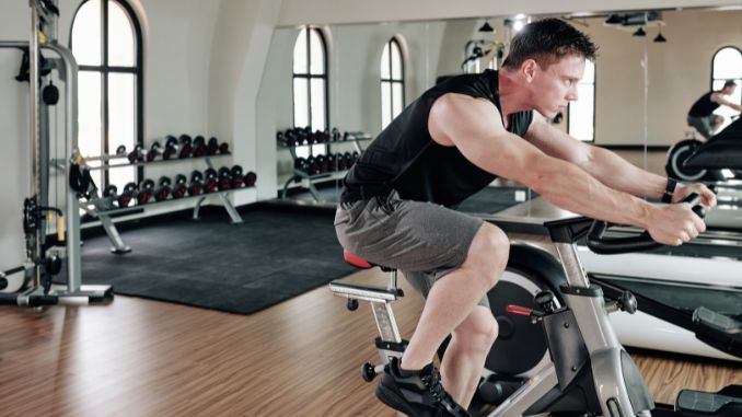 The Dynamic Duo: Cardio and Weights for Maximized Weight Loss