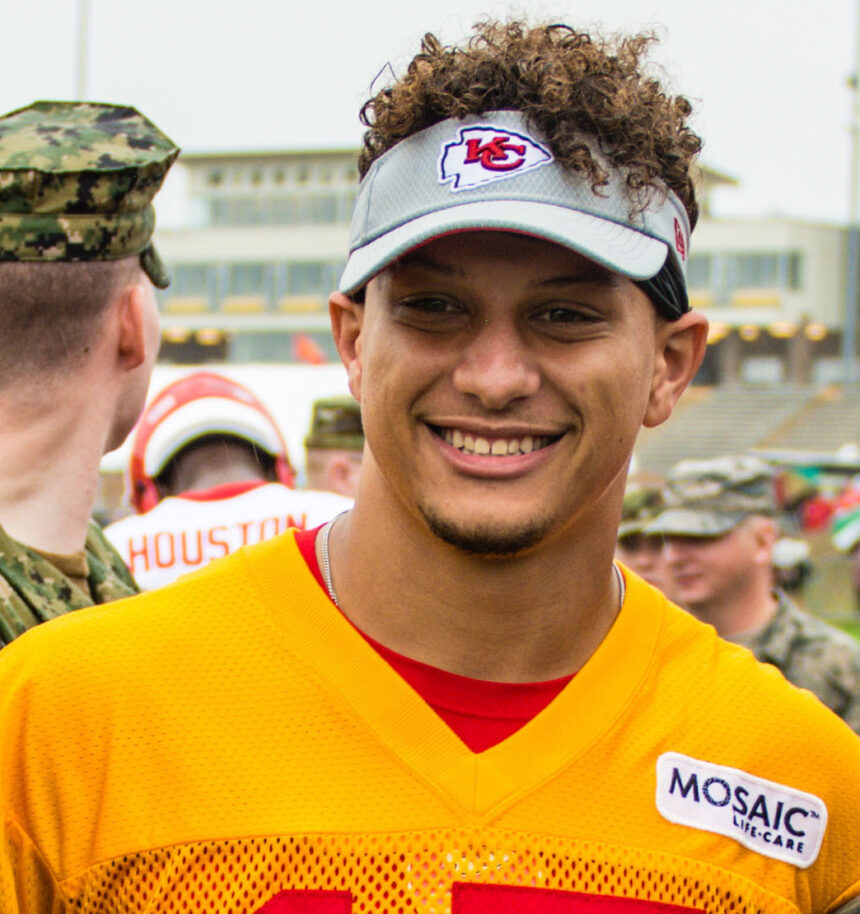 Patrick Mahomes wiki/bio