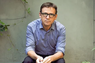 David Nicholls Age, Net Worth, Wiki, Husband, Children, Height, Weight, and More