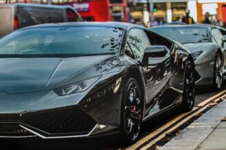 A Guide to Choosing the Ideal Lamborghini for Rent and the Right Model for Your Needs