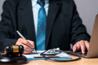 Personal Injury Lawyers Burlington: What To Look For When Hiring One 