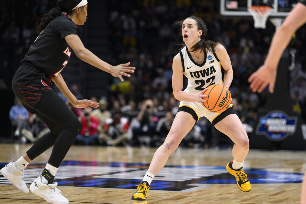 Caitlin Clark height