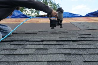 The Top Qualities of Expert Roofing Contractors and What Makes Them Stand Out