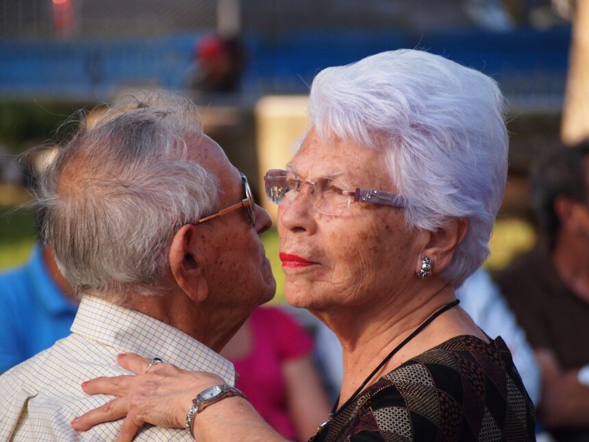 Top 6 Challenges Faced by Old Couples and How to Overcome Them