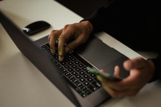 Maximizing Efficiency: How Supply Chain Software Streamlines Processes