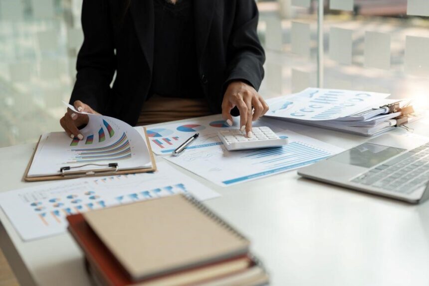 How Will a Local Bookkeeping Service Specialist Collaborate with Your CPA?