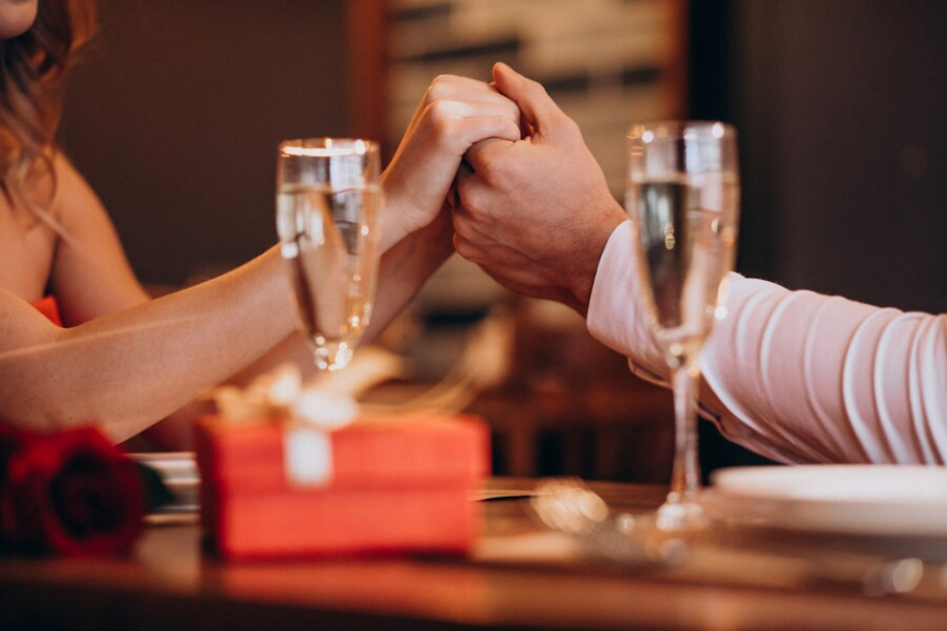 7 Ways AI Models Enhance Dating Experiences
