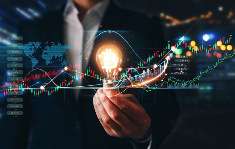 Unveiling the Influence of Artificial Intelligence on Crypto Investment Strategies