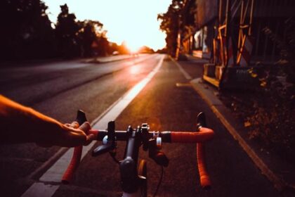 Going Green with Your Daily Commute Helps Create a Healthier Planet 