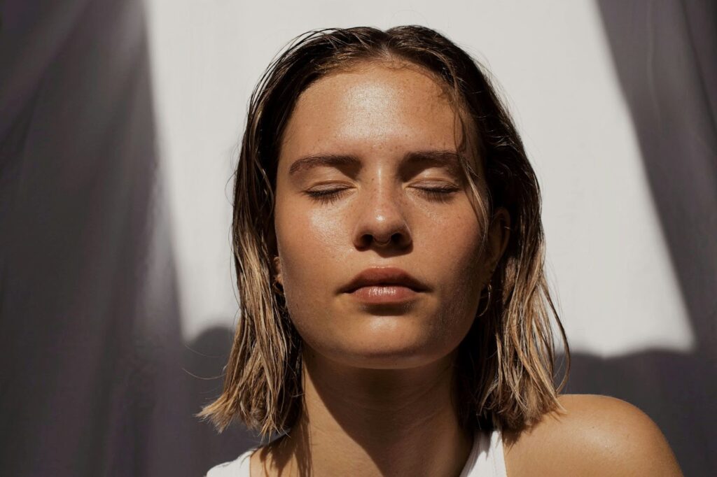 Natural vs. Synthetic: Exploring The Benefits Of Organic Anti-Aging Creams