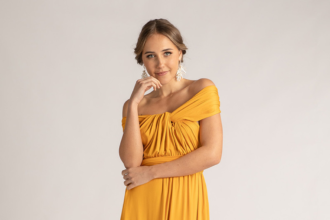 Which Colors Will Be Best To Pair With Yellow Bridesmaid Dresses?
