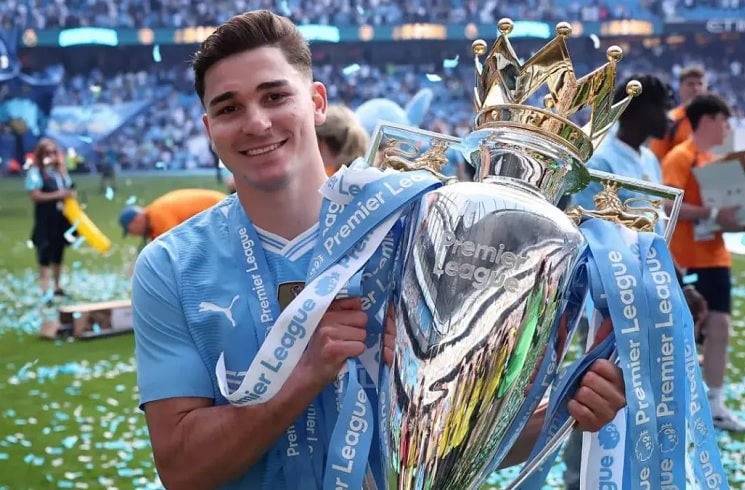 Chelsea and Atletico Madrid target Julian Alvarez Speaks about his future amid transfer speculations.