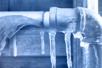 How to Deal with Frozen Pipes in Winter in Lake Forest