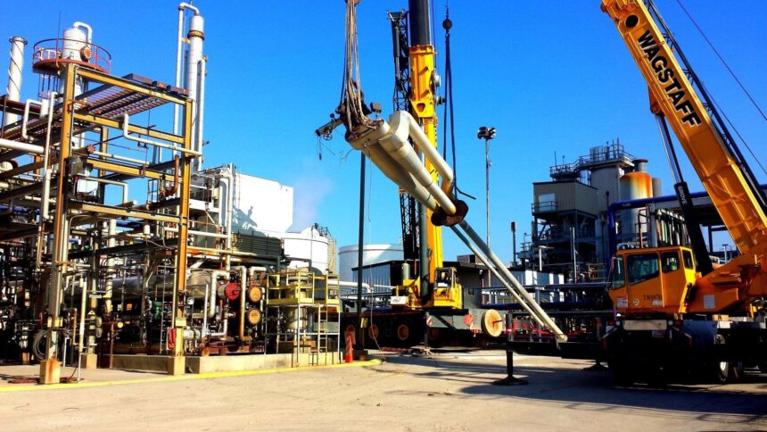 Navigating the Top 4 Challenges of Starting a Small Oil Refinery