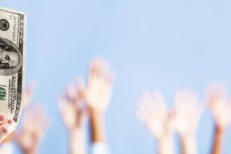 How to Ask for a Pay Raise From the Management: 5 Real Ways