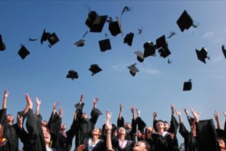 What is causing the decline in the number of applicants applying to study or work in the UK?