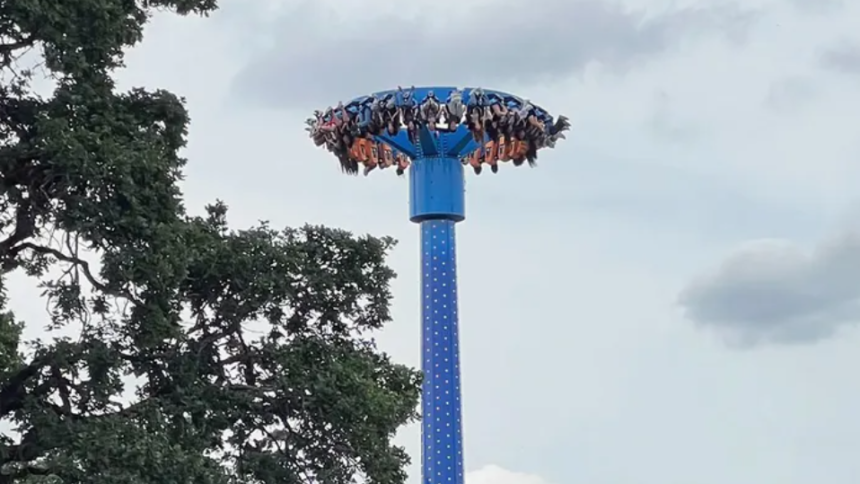 Oregon Amusement Park Sues Ride Manufacturer After Guests Are Left Hanging Upside Down