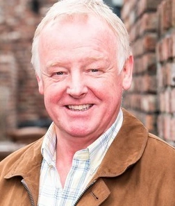 Les Dennis