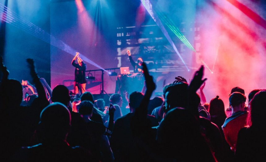 5 Creative Ways to Use Custom Wristbands for Music Events