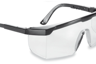 The Top Features to Look for When Choosing Prescription Safety Glasses