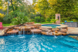 A Splash of Luxury: Creating Your Dream Pool Oasis