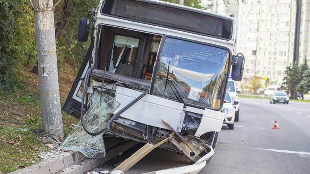 Inexperienced Drivers and Other Reasons Behind Bus Accidents