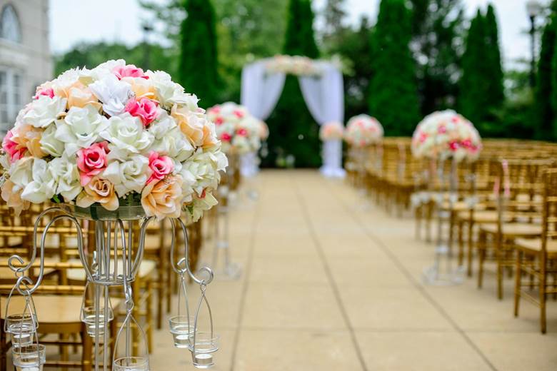 How to Have a Dream Wedding Without Draining Your Bank Account