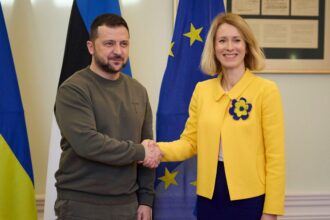 EU leaders urged to back Ukraine with weapons boost