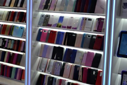 Top Smartphone Accessories for Ultimate Device Protection